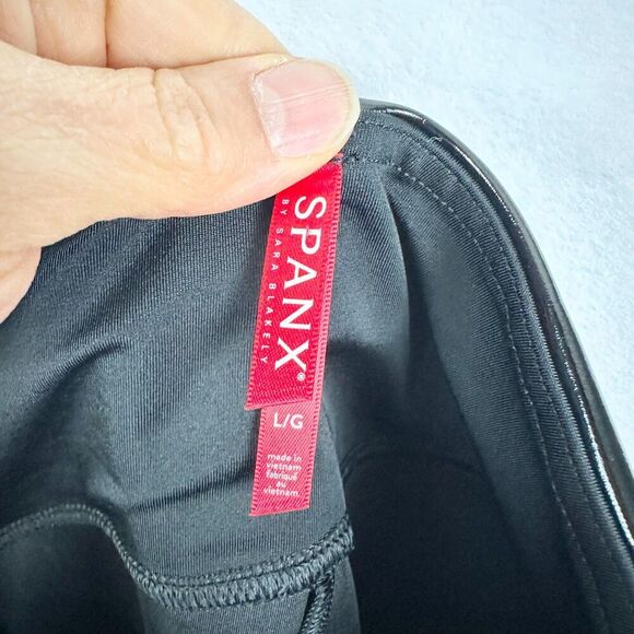 Spanx Faux Patent Leather Leggings Size Large Classic Black NEW - Picture 4 of 6